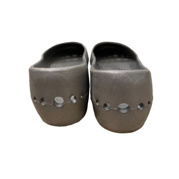 Crocs Womens Ballet Flats 6 Silver Slip On Lightweight Comfortable Casual Shoe - Picture 2 of 5